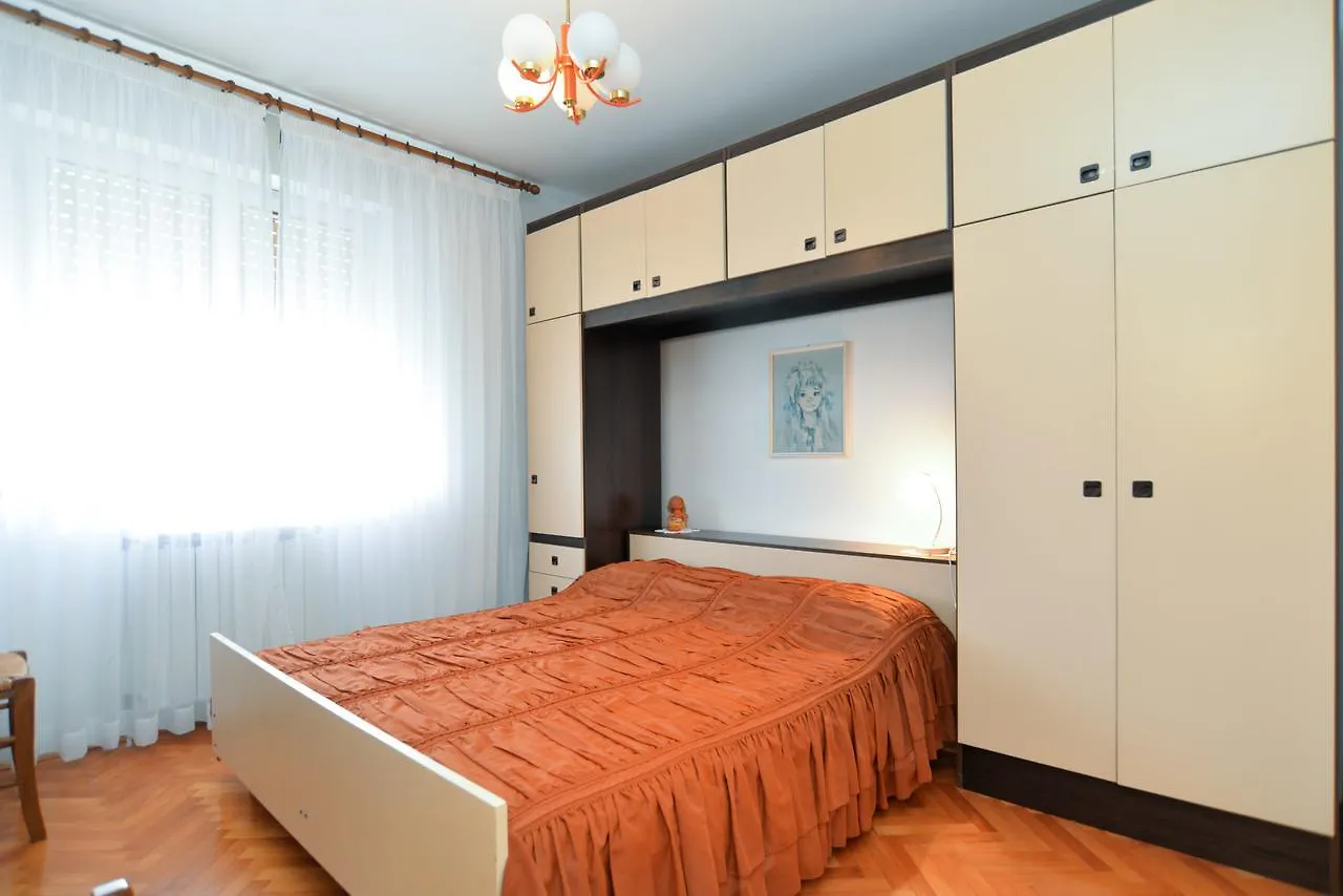 Apartment & Room Tanja 1552 Пула Гостевой дом
