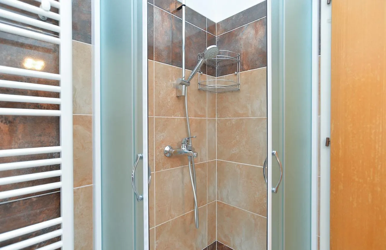 Гостевой дом Apartment & Room Tanja 1552 Пула
