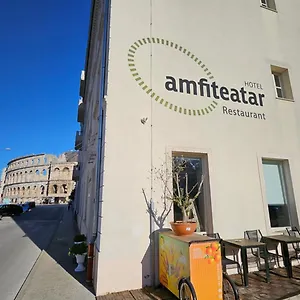 3* Отель Amfiteatar