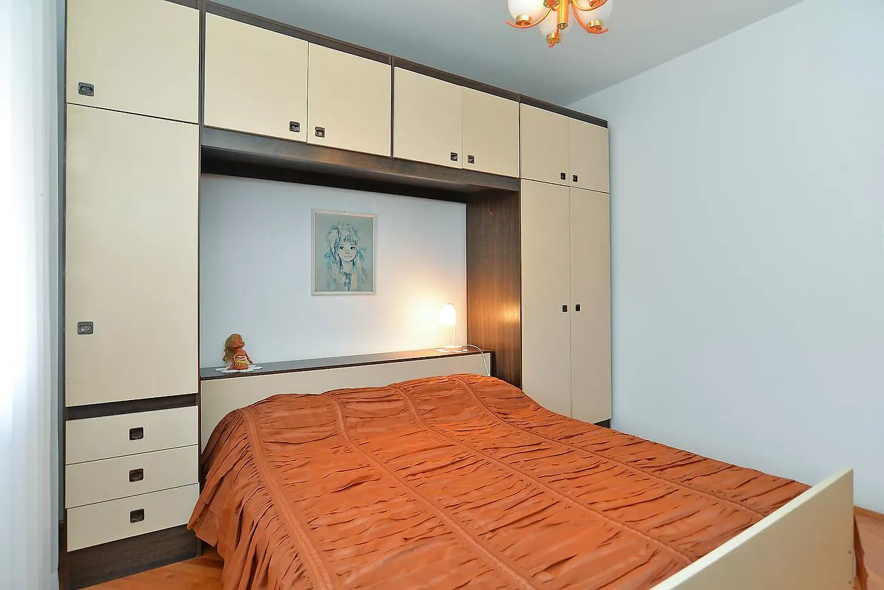 Apartment & Room Tanja 1552 Pula Guest house